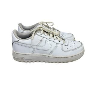 NIKE AIR FORCE 1  Low White Sneakers Size 4.5Y Big Boy